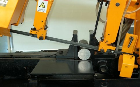 谢岗镇数控带锯床自动送料精度会出现偏差吗？